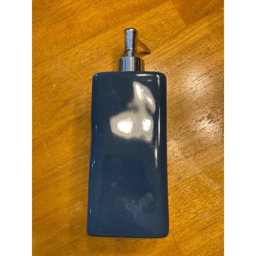 Rae Dunn Soap Dispenser Home Blue Excellent Ceramic Farmhouse Pump